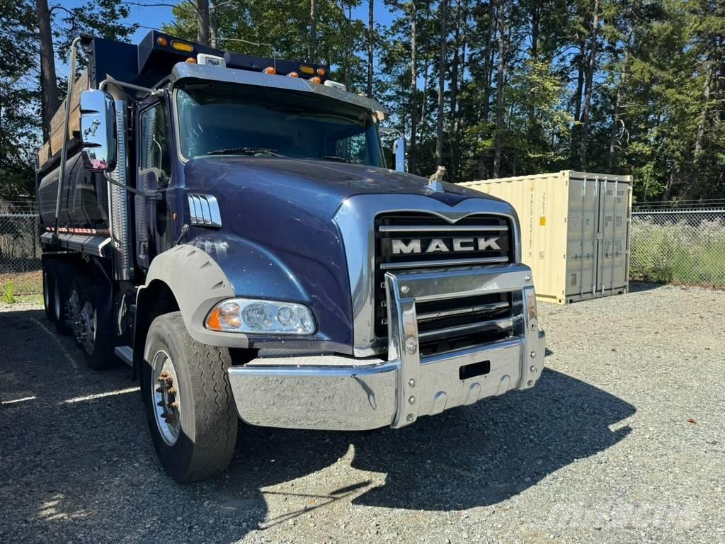 Mack GU813 Самоскиди