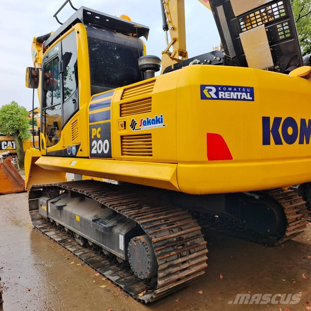 Komatsu PC 200 Гусеничні екскаватори