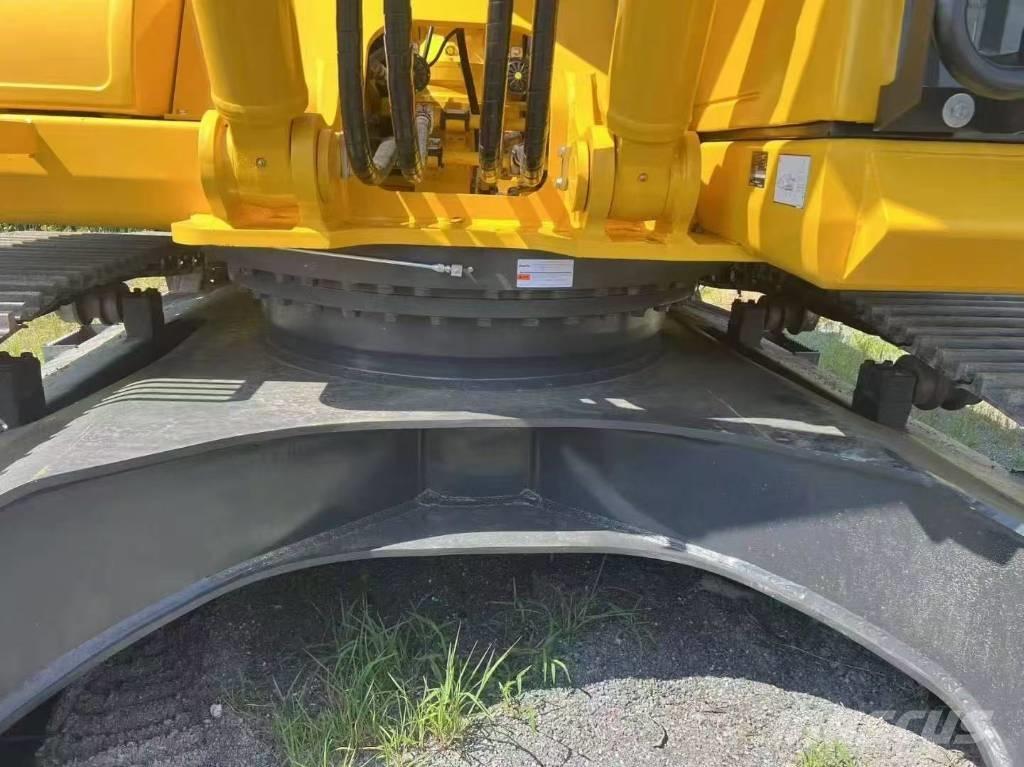 Komatsu 300-7 Гусеничні екскаватори