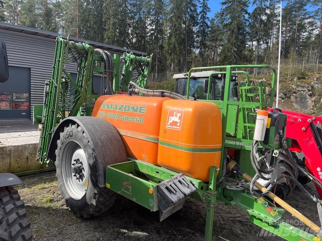 Amazone UG 2200 Причіпні обприскувачі