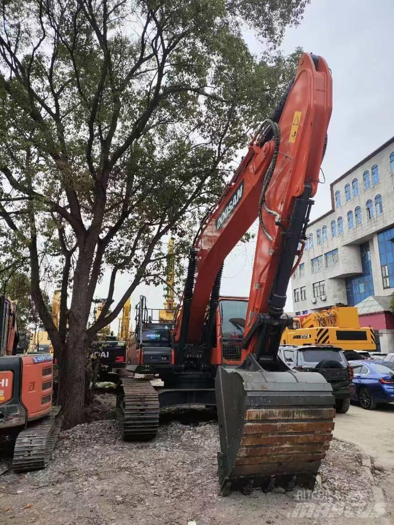 Doosan DX300LC-9c Гусеничні екскаватори