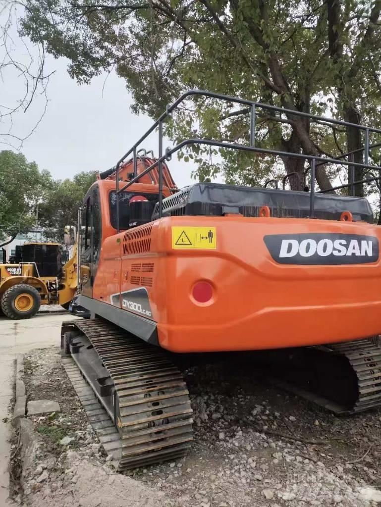 Doosan DX300LC-9c Гусеничні екскаватори