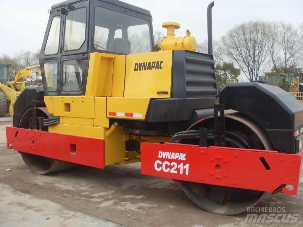 Dynapac CC 211 Котки тротуарні