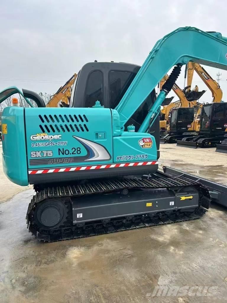 Kobelco SK 75 Гусеничні екскаватори