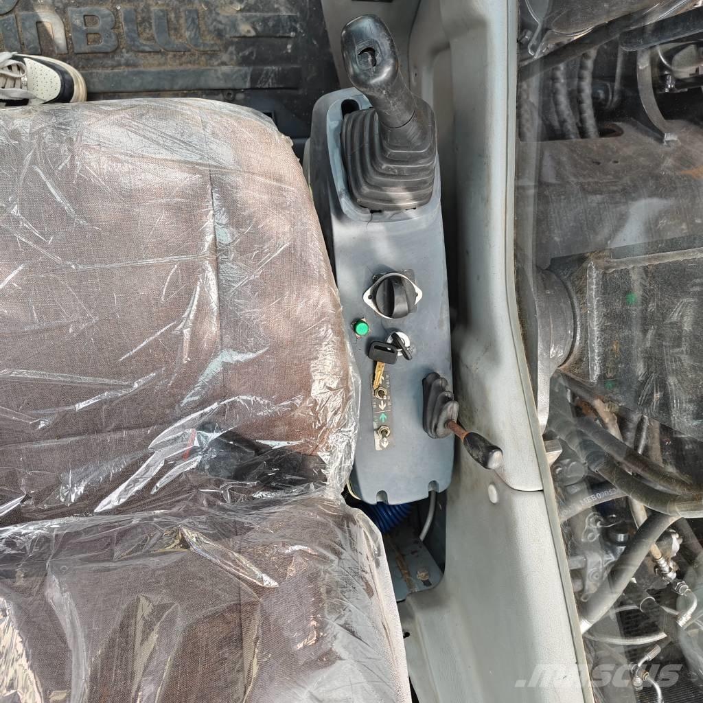 Hyundai R 150 W Колісні екскаватори