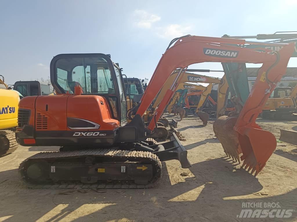 Doosan DX60-9C Гусеничні екскаватори