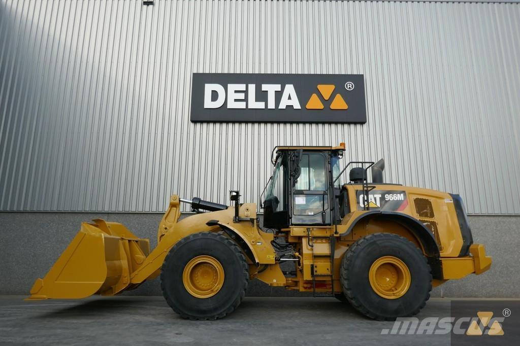 CAT 966M Фронтальні навантажувачі