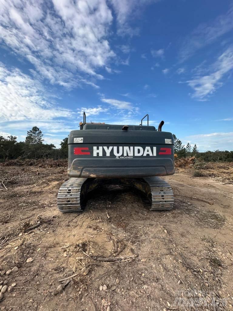 Hyundai HX 260 L Гусеничні екскаватори