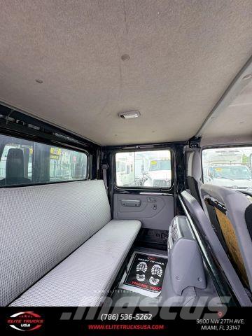 Hino 195 Фургони