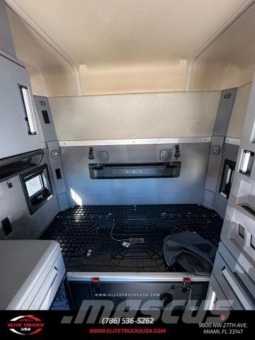 Mack Anthem Вантажівки / спеціальні