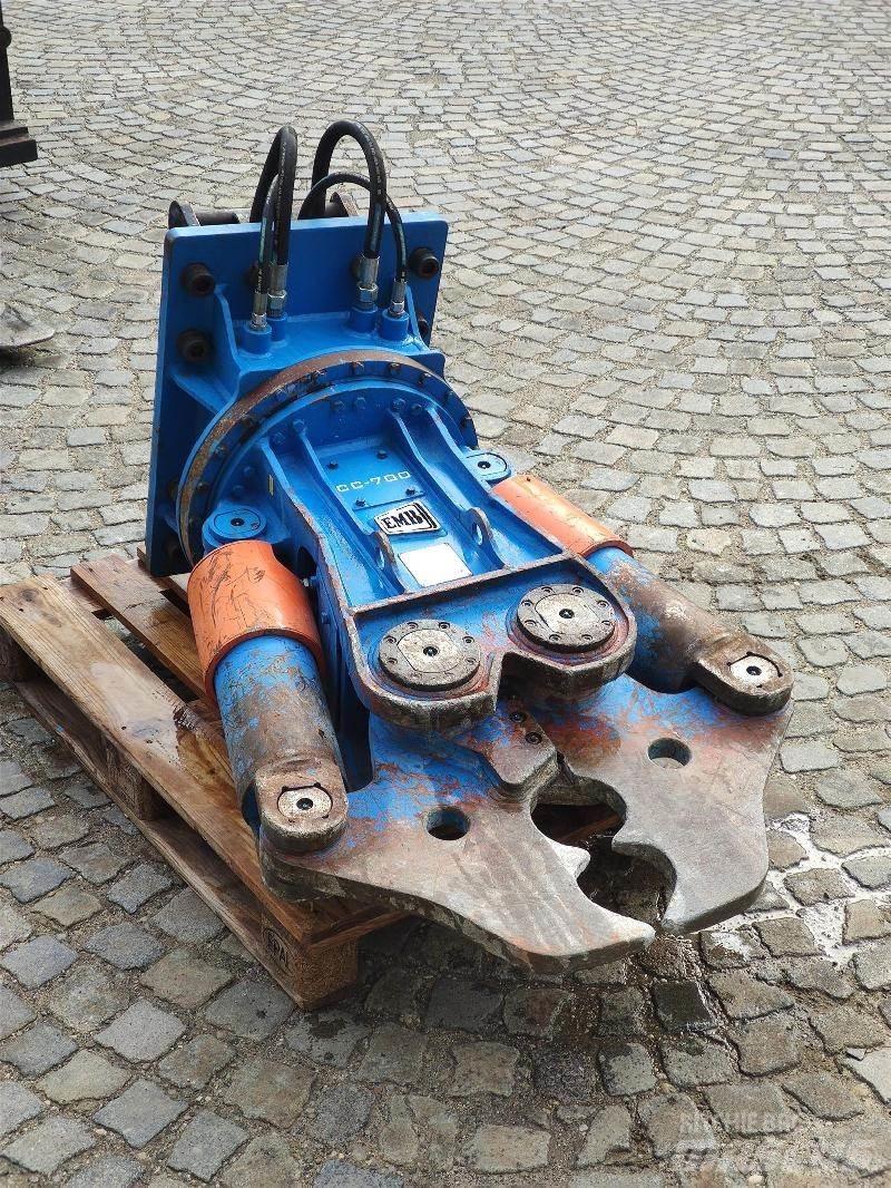  EMB CC700 Різаки