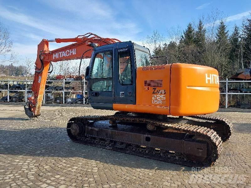 Hitachi ZX225USRLC Гусеничні екскаватори