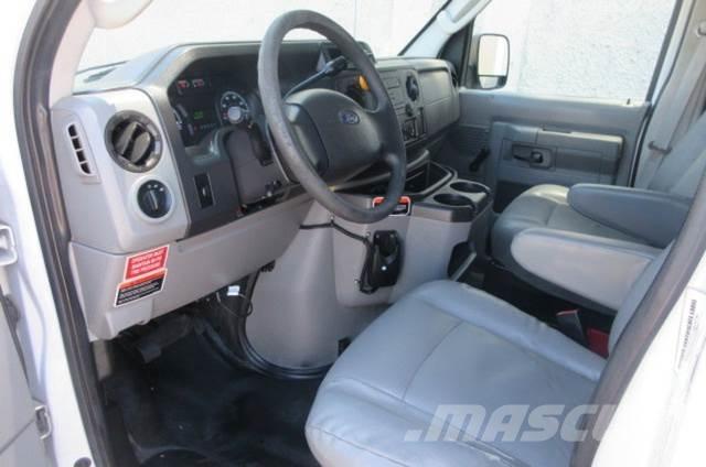 Ford E350 Евакуатори