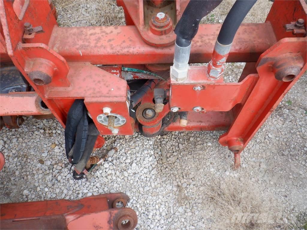 Ditch Witch M730 Плуги