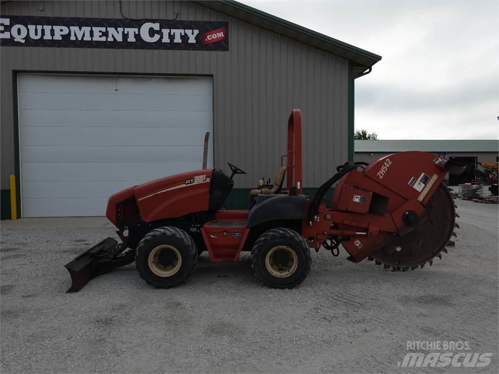 Ditch Witch RT55 Бензорізи