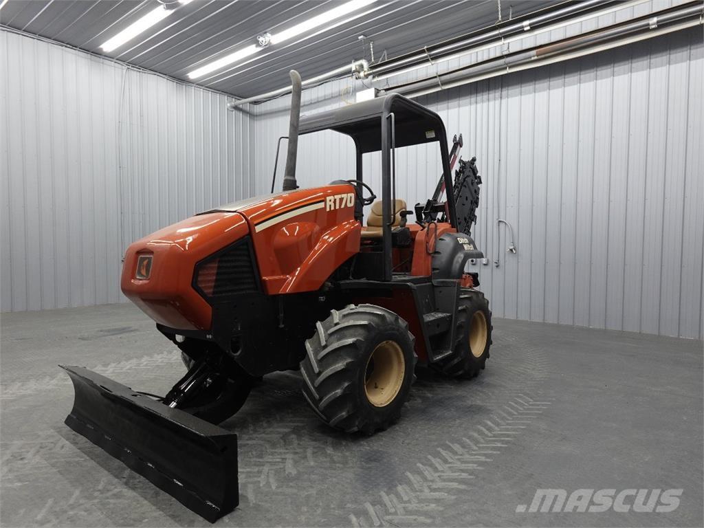 Ditch Witch RT70M Канавокопачі