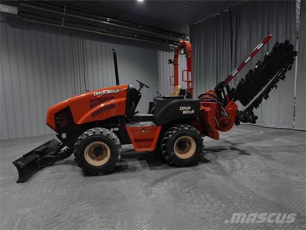 Ditch Witch RT80 Канавокопачі