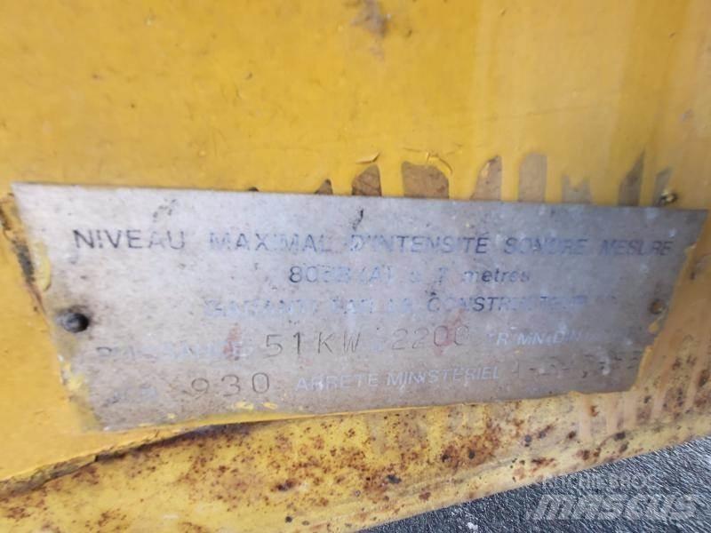 JCB 930 Інше