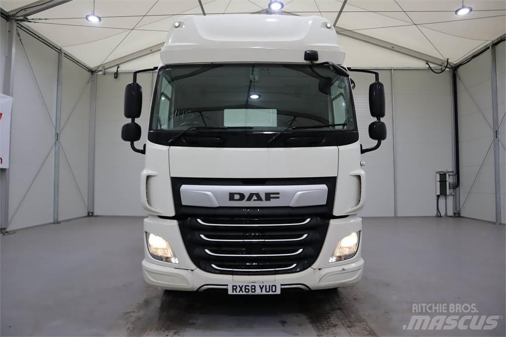 DAF CF450 Тягачі