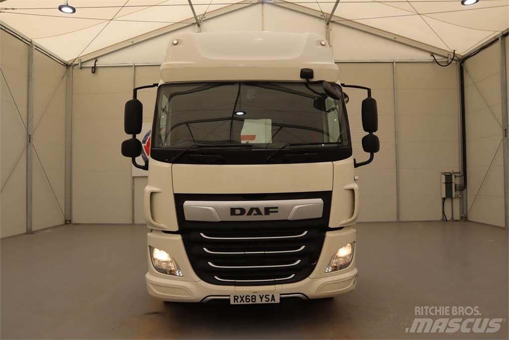 DAF CF450 Тягачі