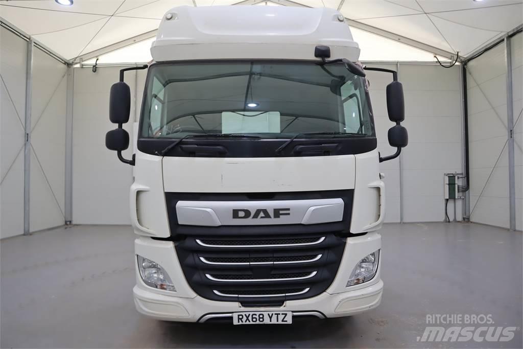 DAF CF450 Тягачі