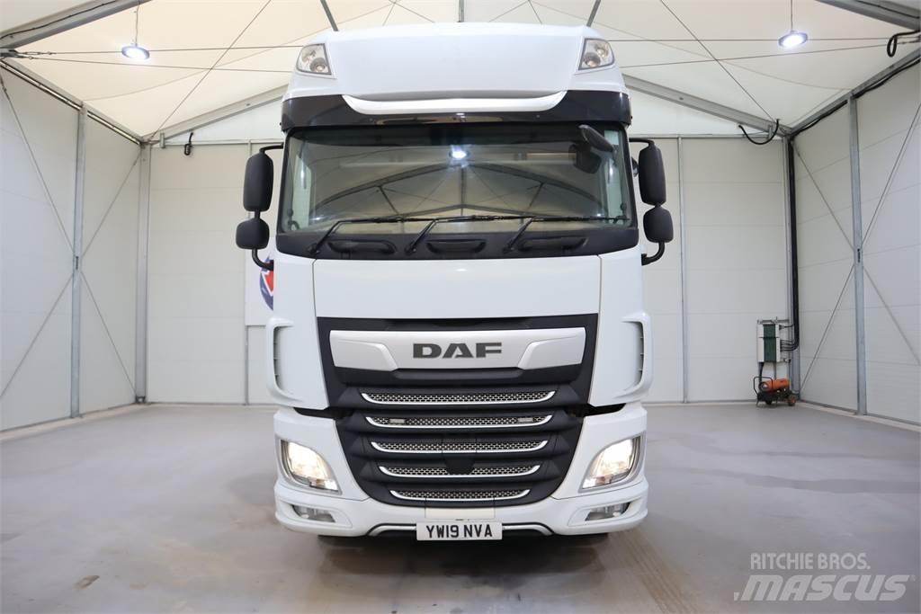 DAF XF530 Тягачі