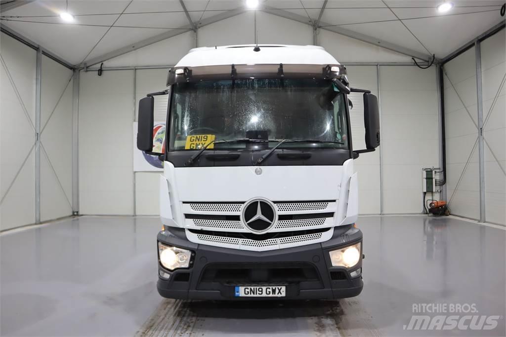 Mercedes-Benz Actros 1840 Тягачі