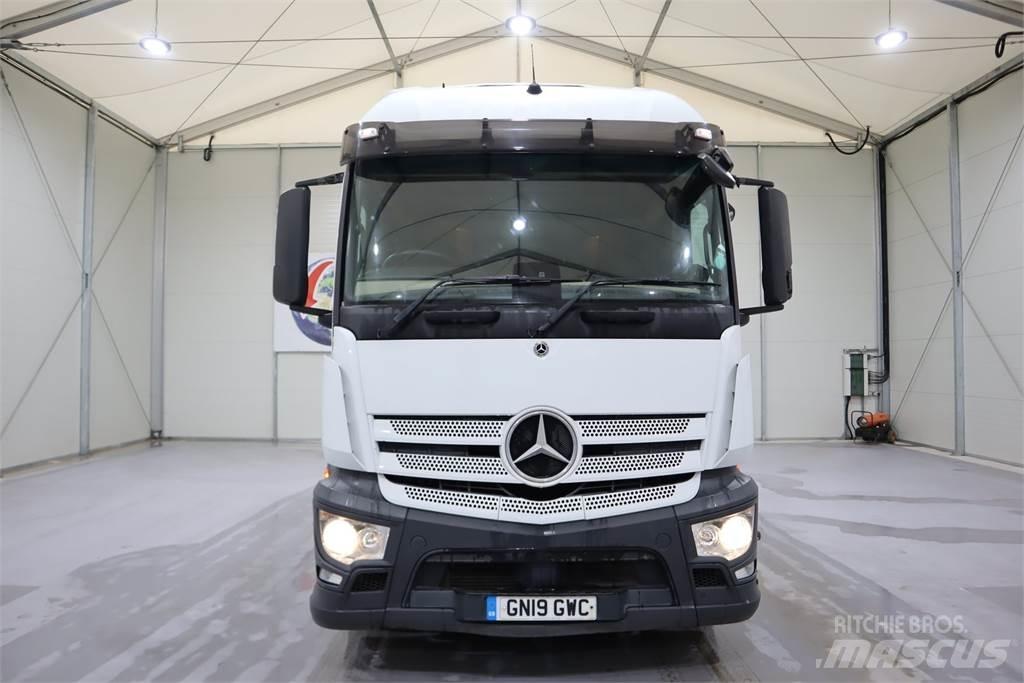 Mercedes-Benz Actros 1840 Тягачі