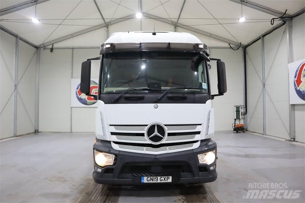 Mercedes-Benz Actros 1840 Тягачі