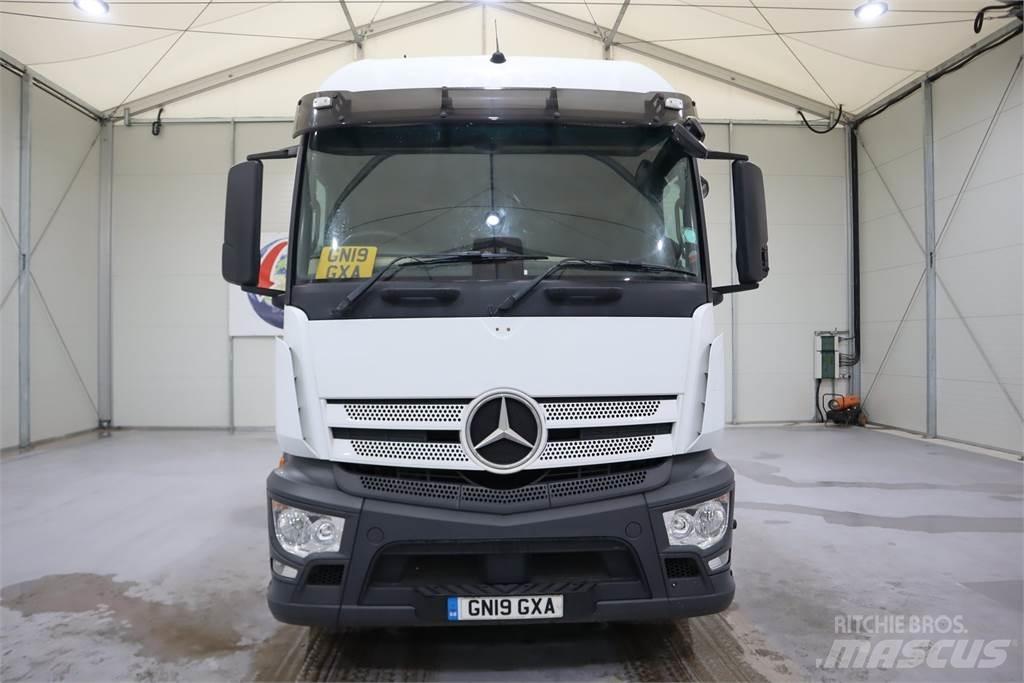 Mercedes-Benz Actros 1840 Тягачі