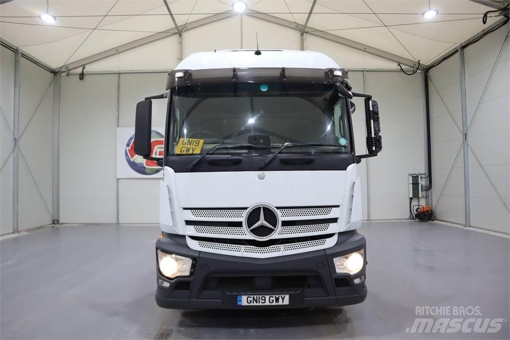 Mercedes-Benz Actros 1840 Тягачі