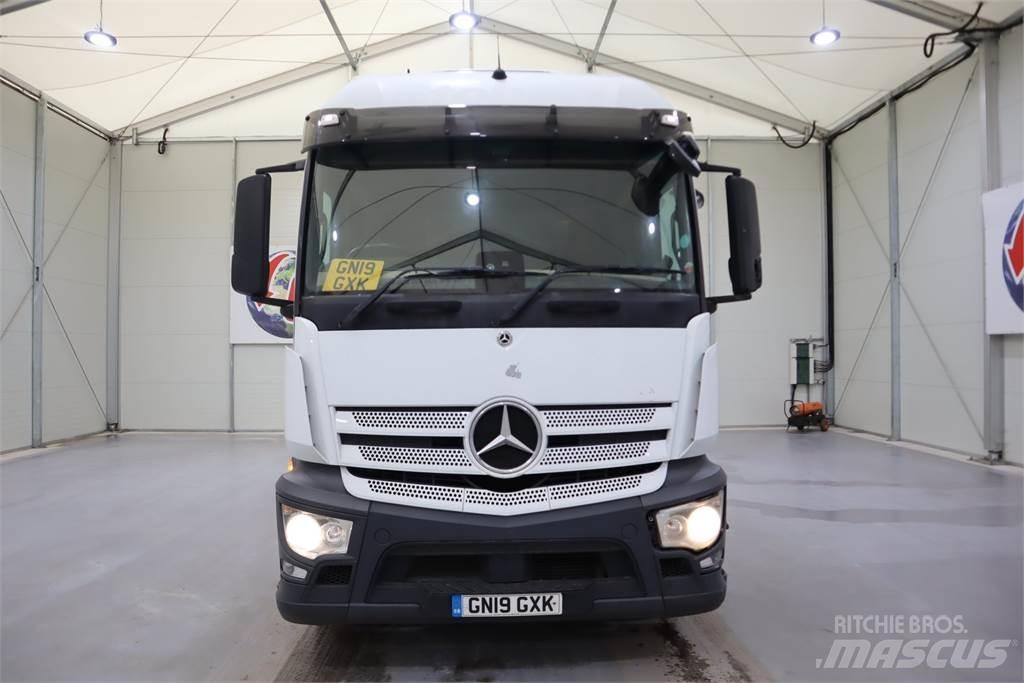 Mercedes-Benz Actros 1840 Тягачі