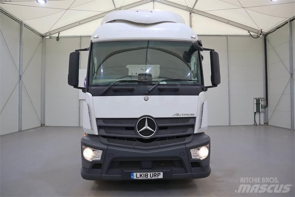 Mercedes-Benz Actros 1843 Тягачі