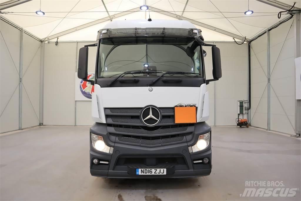 Mercedes-Benz Actros 2443 Тягачі