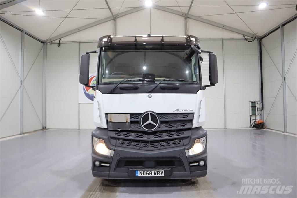 Mercedes-Benz ACTROS 2448 Тягачі