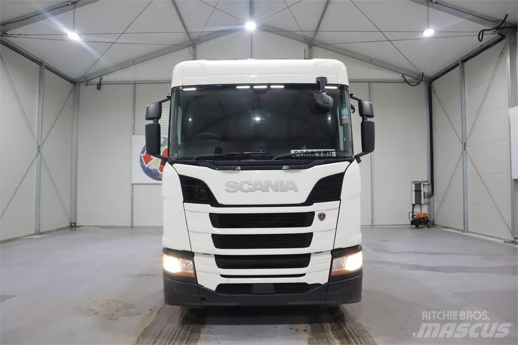 Scania R450 Тягачі