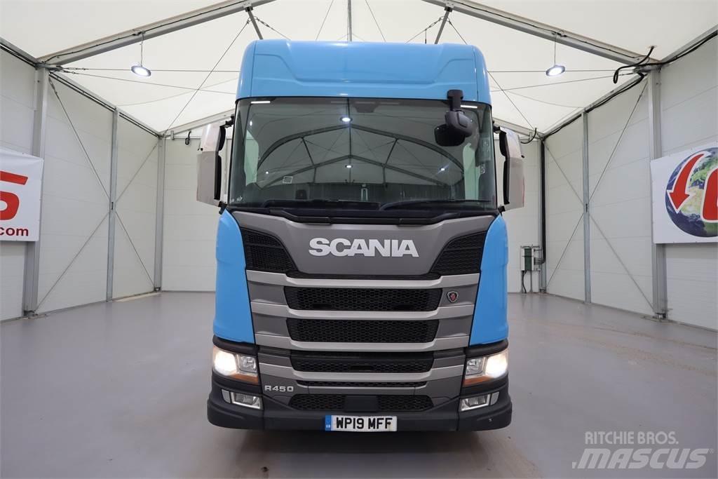 Scania R450 Тягачі