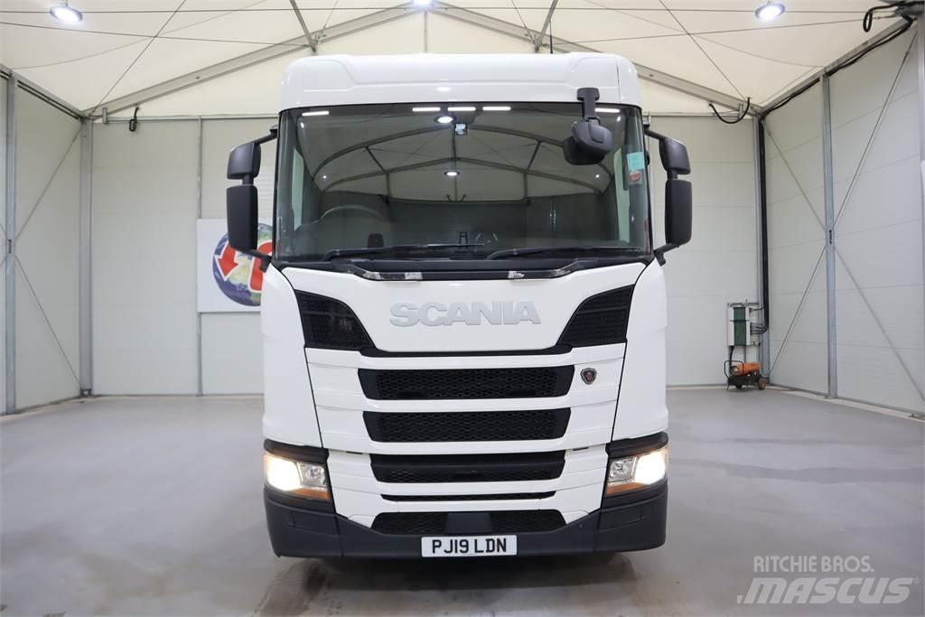 Scania R450 Тягачі