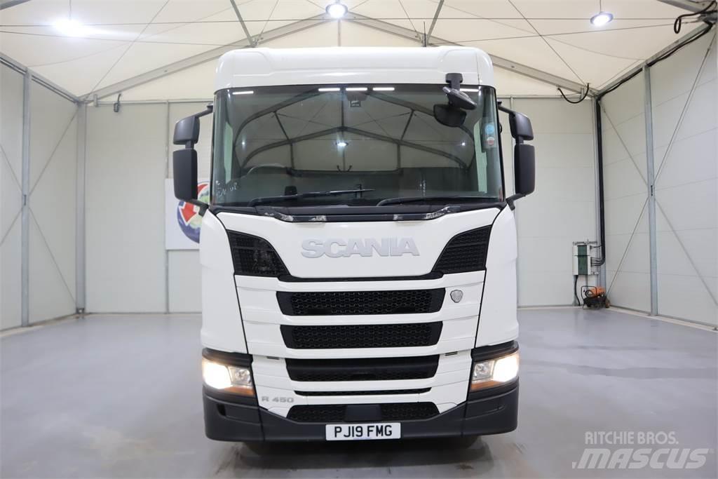 Scania R450 Тягачі