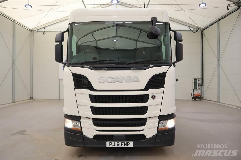 Scania R450 Тягачі
