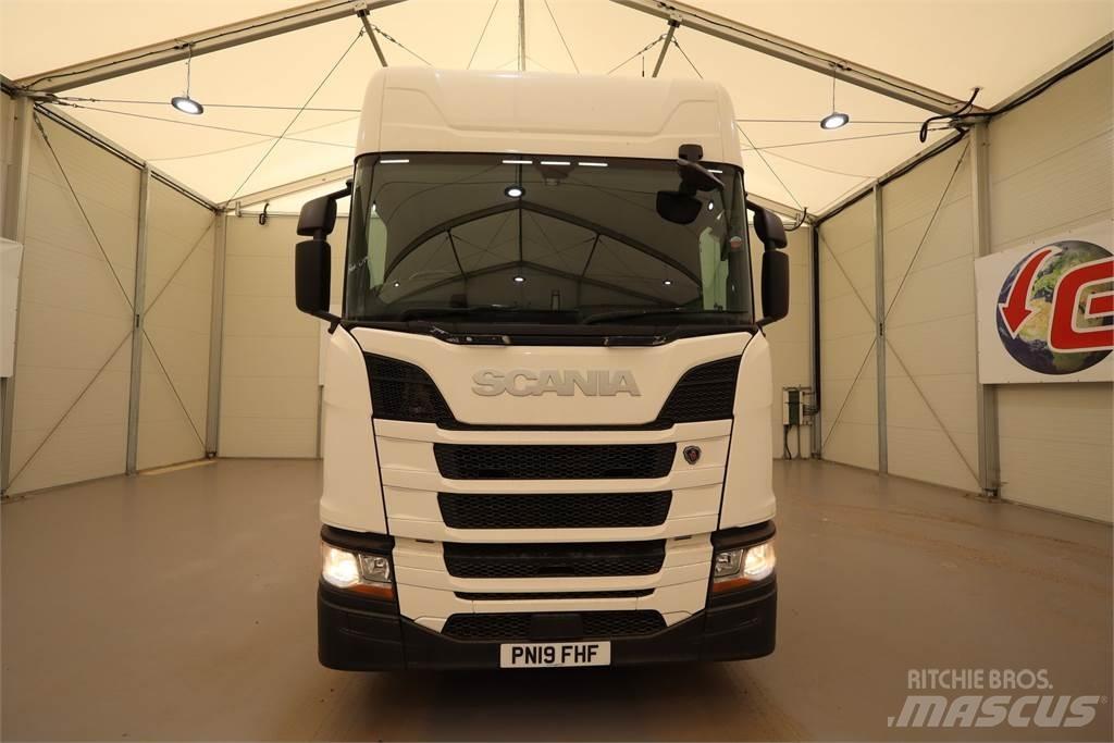 Scania R450 Тягачі