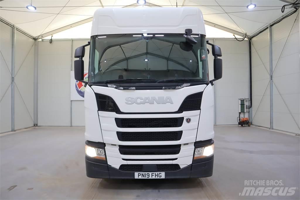 Scania R450 Тягачі