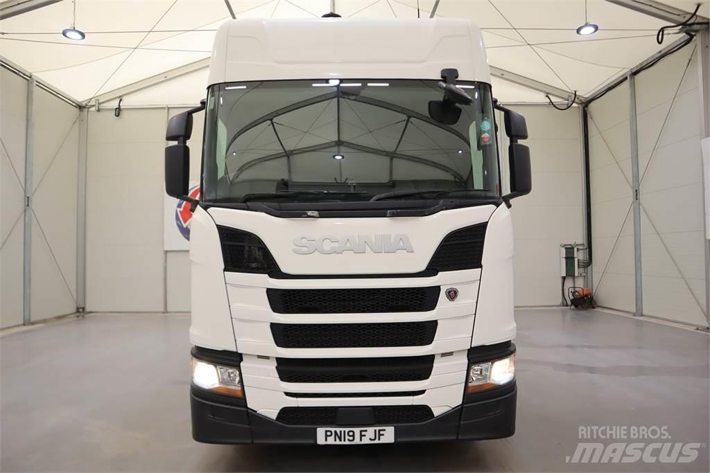 Scania R450 Тягачі