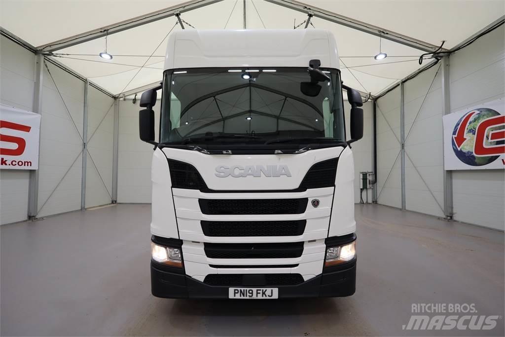 Scania R450 Тягачі