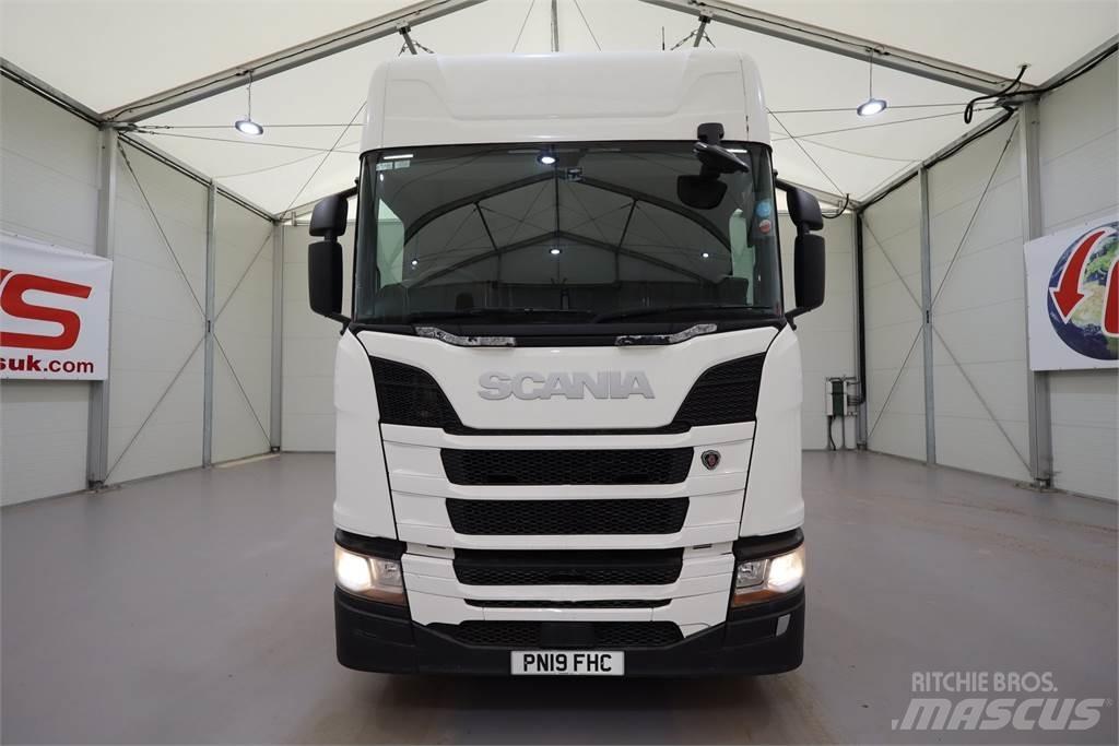 Scania R450 Тягачі
