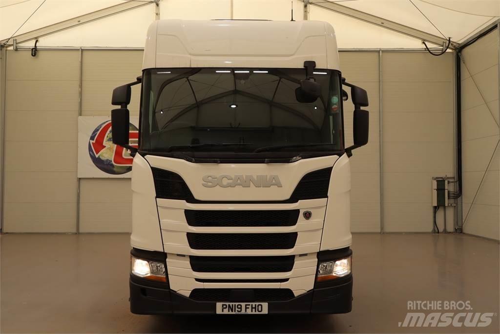 Scania R450 Тягачі
