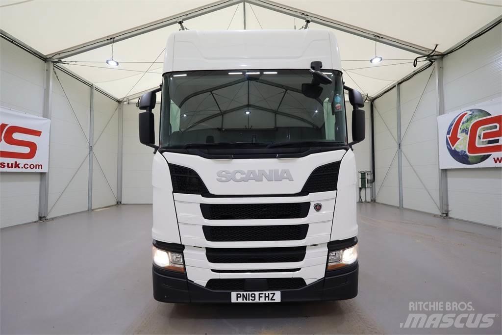 Scania R450 Тягачі