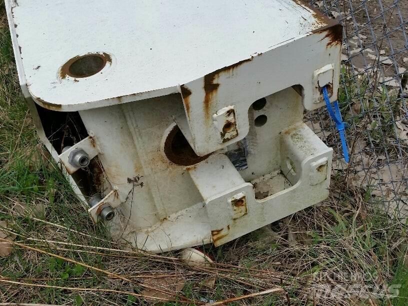 Terex  Бони і ковші