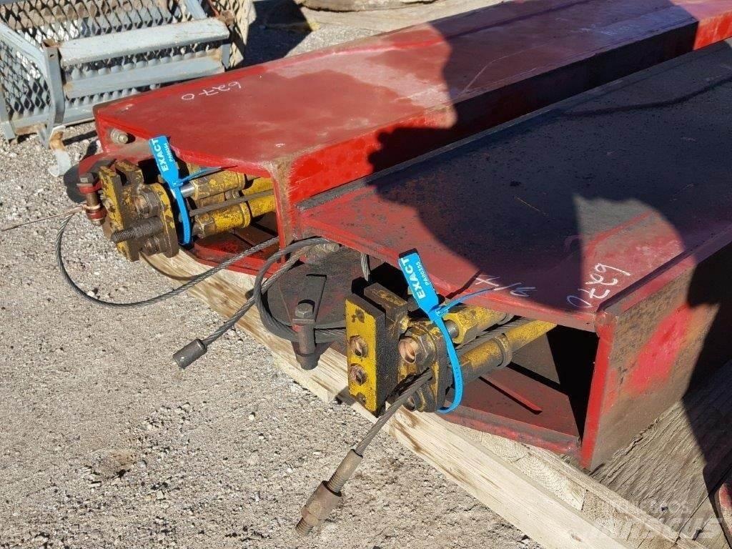 Terex  Запчастини для кранів