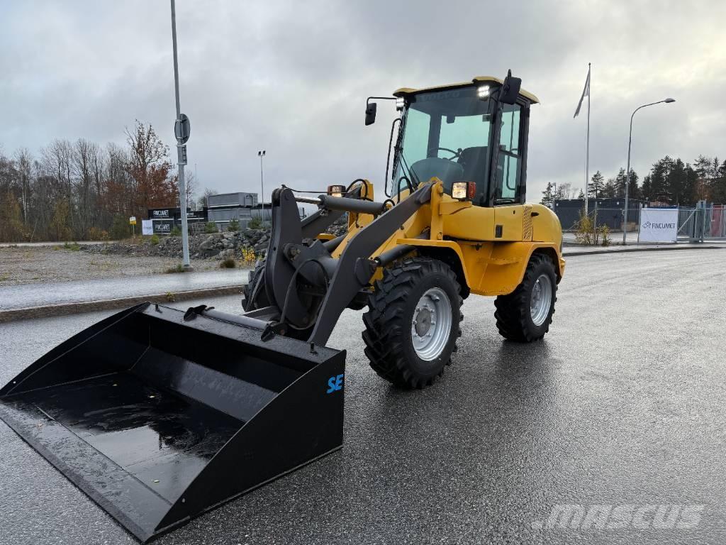 Volvo L 30 B Фронтальні навантажувачі